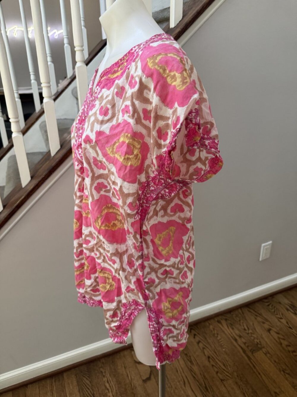 Roller Rabbit Size Large Tunic - Picture 2 of 3